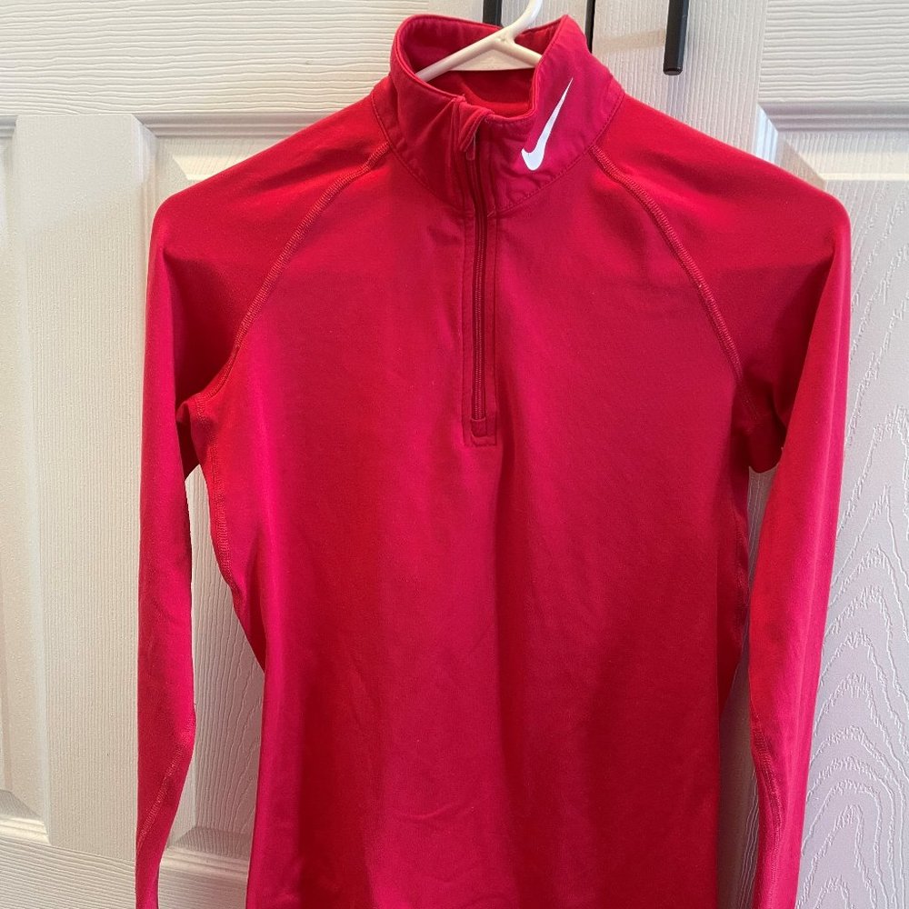 Nike Women's Pink Thermal Running Jacket, Size Medium